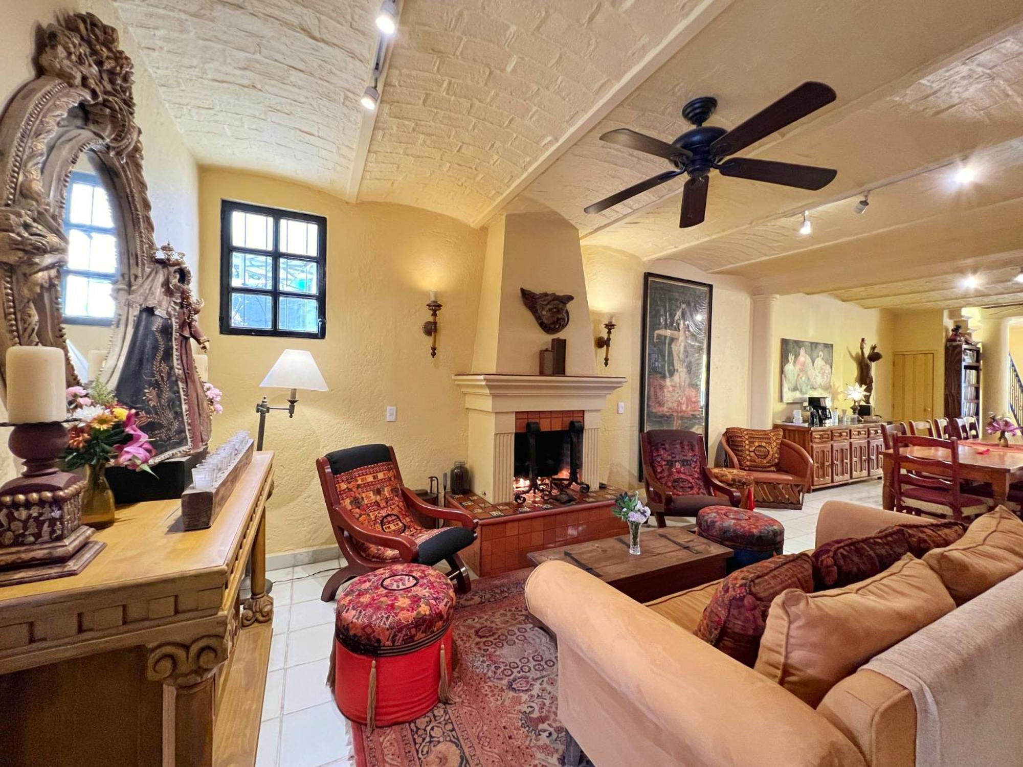 Estrellita'S Bed & Breakfast 阿吉吉克 外观 照片