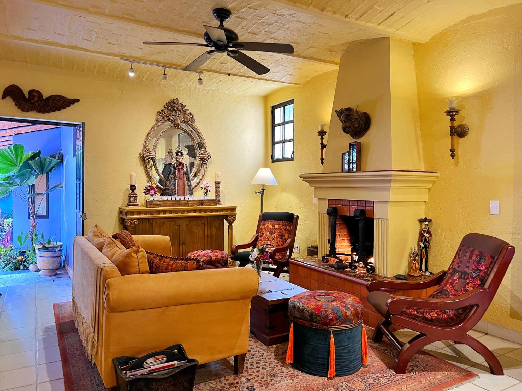 Estrellita'S Bed & Breakfast 阿吉吉克 外观 照片